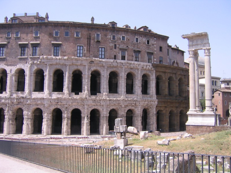 Es geht auch etwas kleiner – Amphitheater im forum romanum